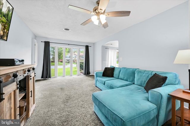 2 CATHY ANN DR, Reading, PA 19606