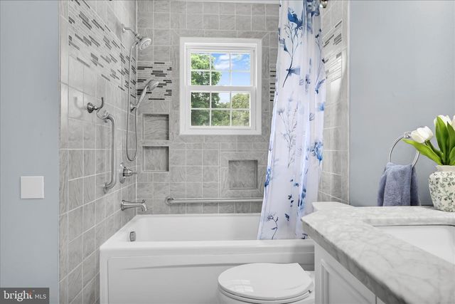 2 CATHY ANN DR, Reading, PA 19606