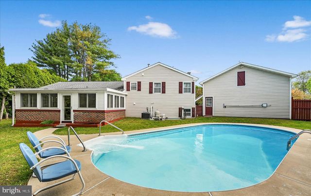 2 CATHY ANN DR, Reading, PA 19606