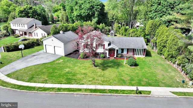 2 CATHY ANN DR, Reading, PA 19606