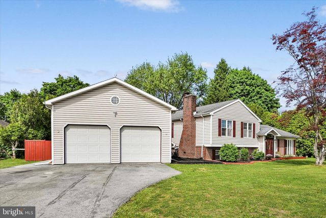 2 CATHY ANN DR, Reading, PA 19606
