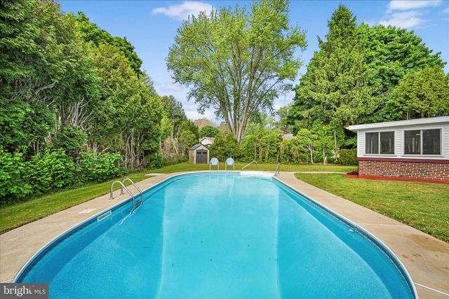 2 CATHY ANN DR, Reading, PA 19606