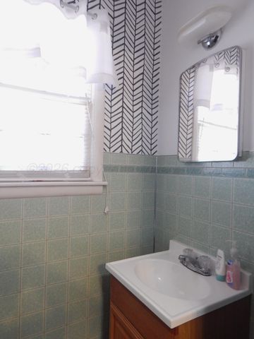 519 Third Street, Mclean, TX 79057