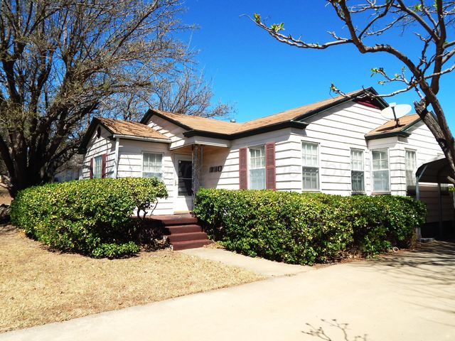519 Third Street, Mclean, TX 79057