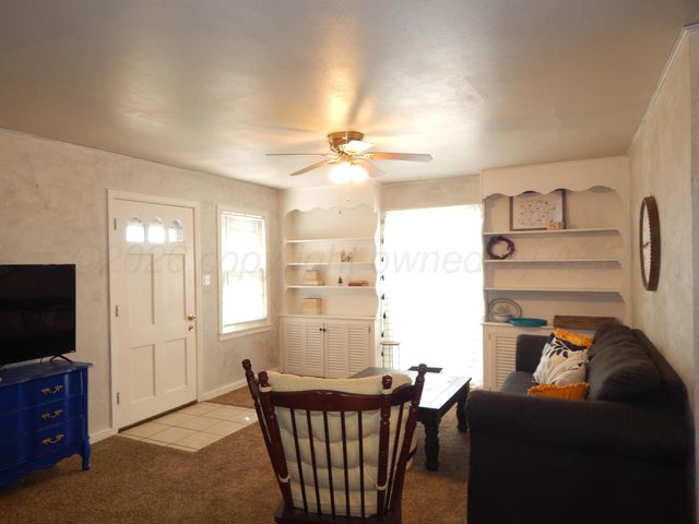 519 Third Street, Mclean, TX 79057