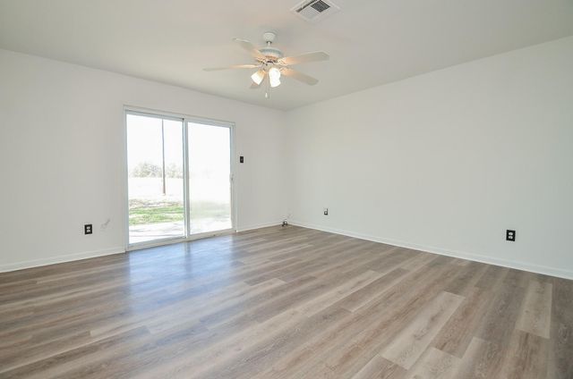 15573 Fm 1887 Road, Hempstead, TX 77445