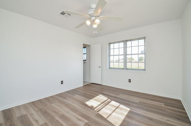 15573 Fm 1887 Road, Hempstead, TX 77445