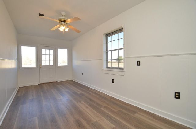 15573 Fm 1887 Road, Hempstead, TX 77445