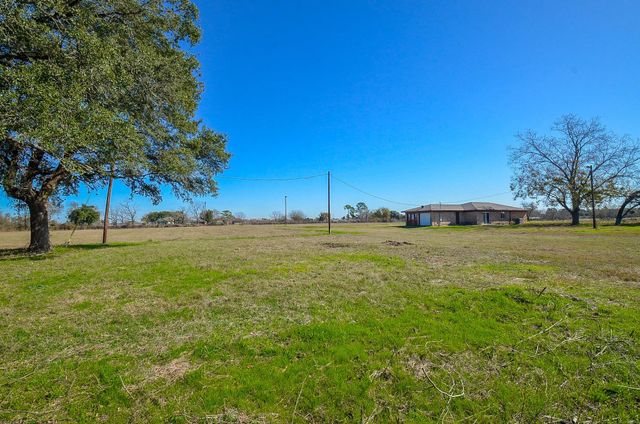 15573 Fm 1887 Road, Hempstead, TX 77445