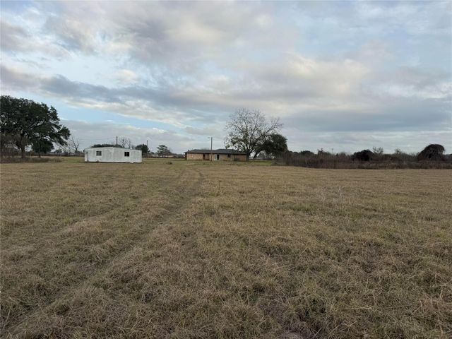 15573 Fm 1887 Road, Hempstead, TX 77445
