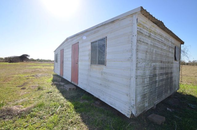 15573 Fm 1887 Road, Hempstead, TX 77445