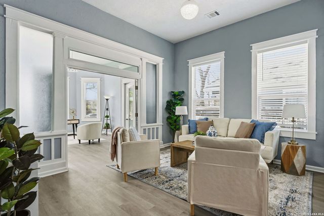 415 Helena, San Antonio, TX 78204