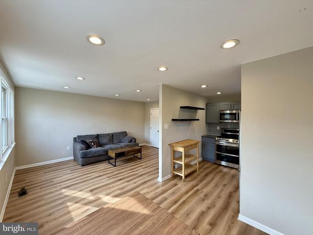 10838 LOCKART CT, Philadelphia, PA 19116