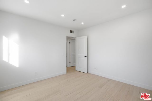 13025 Moorpark Street 208, Los Angeles, CA 91604