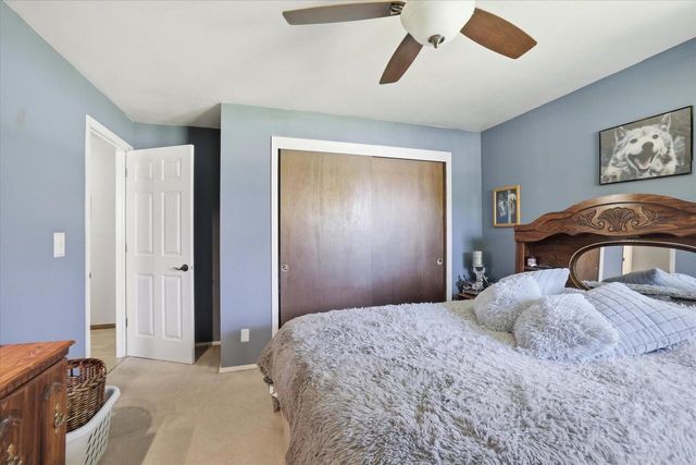5845 Oxford LANE, New Berlin, WI 53146
