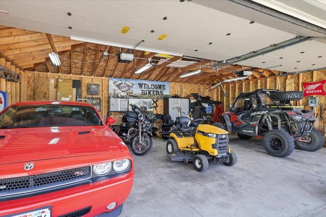 5845 Oxford LANE, New Berlin, WI 53146