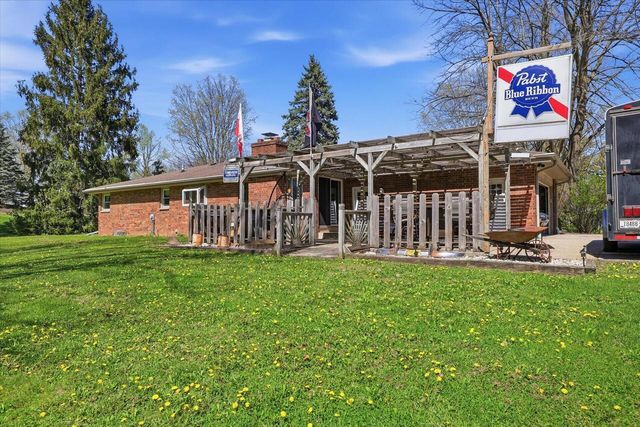 5845 Oxford LANE, New Berlin, WI 53146