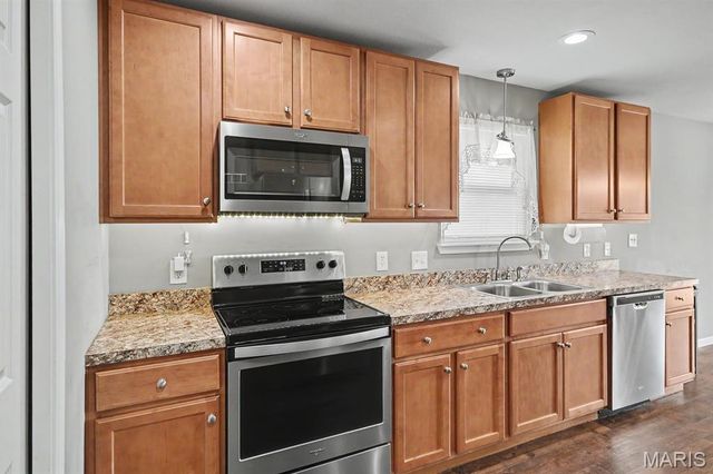 65 Jackson Circle, Festus, MO 63028