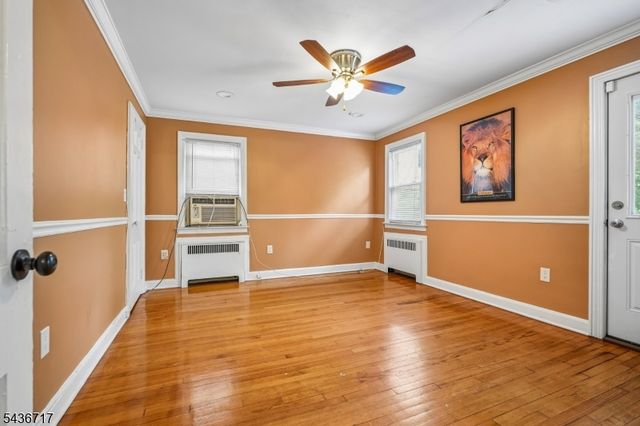 13 Van Velsor Pl, Newark City, NJ 07112
