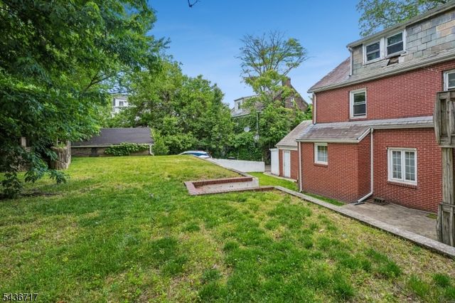 13 Van Velsor Pl, Newark City, NJ 07112