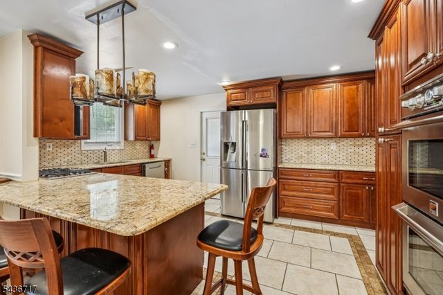 13 Van Velsor Pl, Newark City, NJ 07112