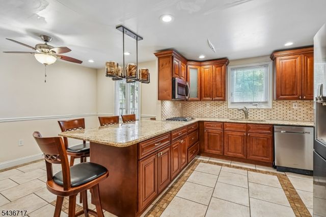 13 Van Velsor Pl, Newark City, NJ 07112
