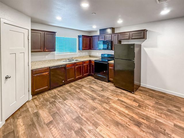 10535 Mills Road 4B, Houston, TX 77070