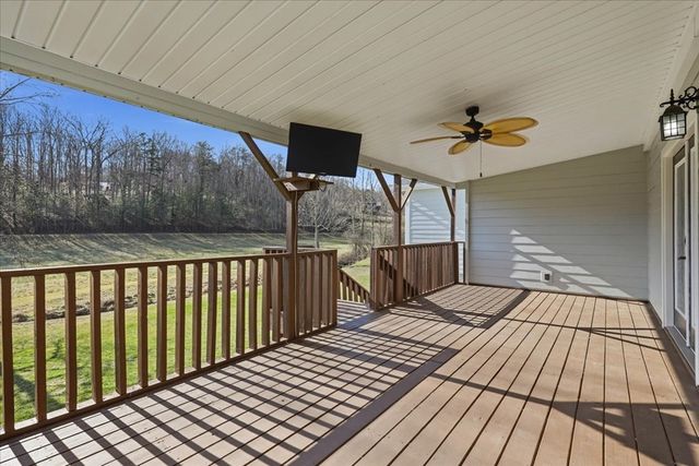 135 Floyds Way, Blairsville, GA 30512