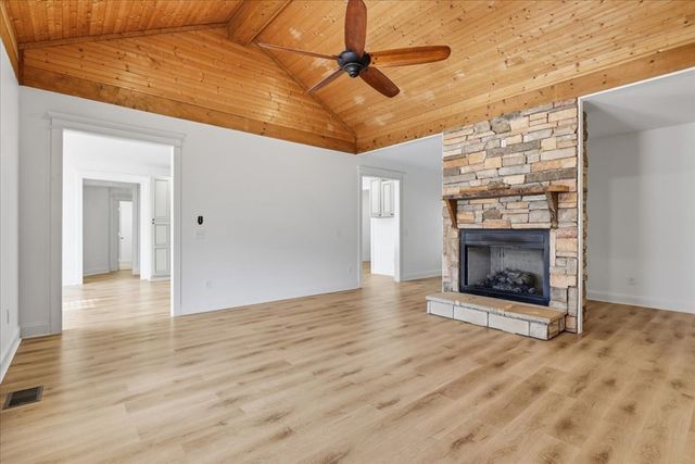 135 Floyds Way, Blairsville, GA 30512