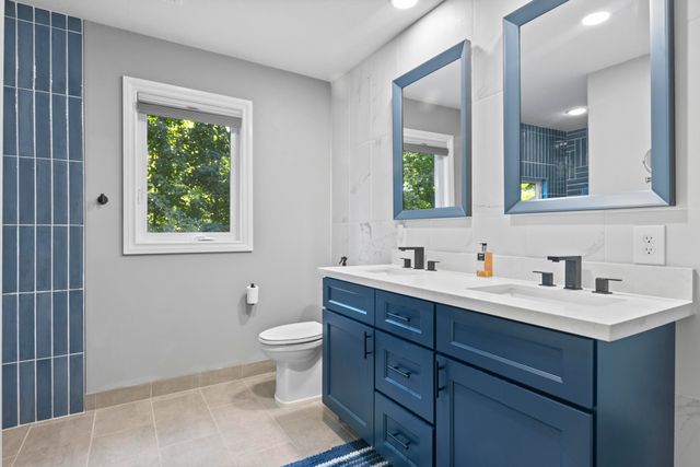 2390 Lake Chandler Drive, East Bay Twp, MI 49696