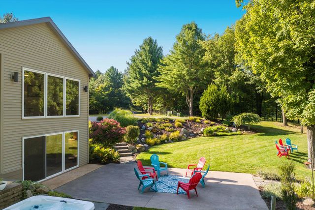 2390 Lake Chandler Drive, East Bay Twp, MI 49696