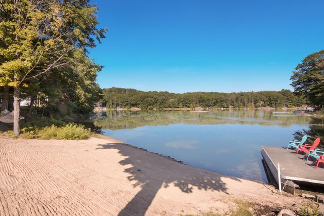 2390 Lake Chandler Drive, East Bay Twp, MI 49696