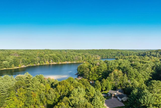 2390 Lake Chandler Drive, East Bay Twp, MI 49696