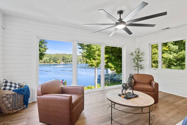 2390 Lake Chandler Drive, East Bay Twp, MI 49696