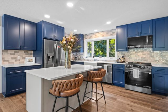 2390 Lake Chandler Drive, East Bay Twp, MI 49696