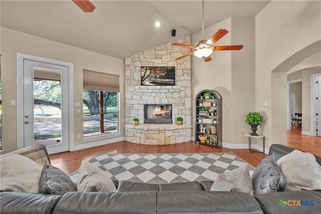 10319 Oak Forest Way, New Braunfels, TX 78132