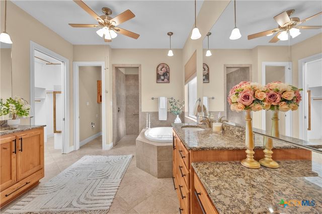 10319 Oak Forest Way, New Braunfels, TX 78132