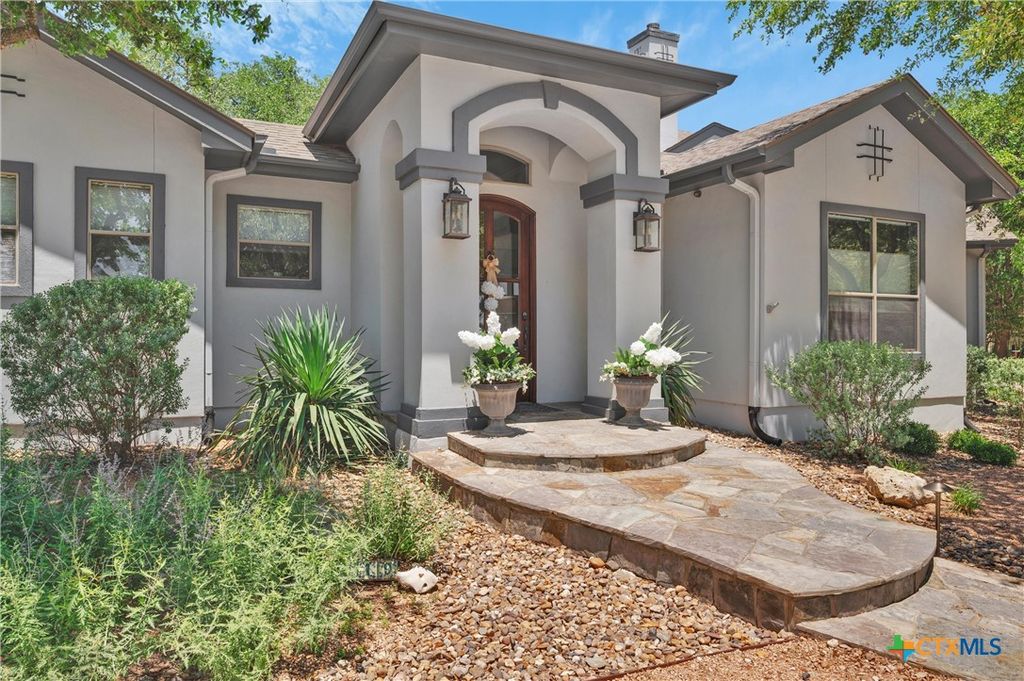 10319 Oak Forest Way, New Braunfels, TX 78132