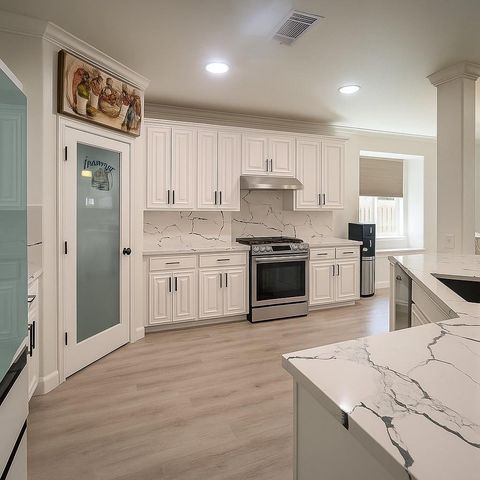 1905 Emerald Breeze Court, Pearland, TX 77089