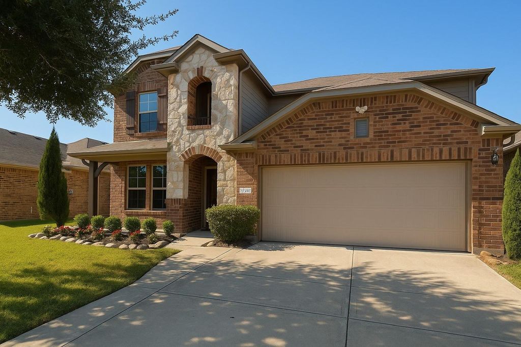 1905 Emerald Breeze Court, Pearland, TX 77089