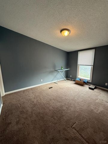 304 Plain Ridge Drive, Evington, VA 24550