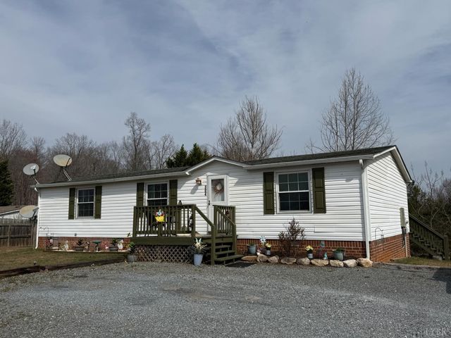304 Plain Ridge Drive, Evington, VA 24550