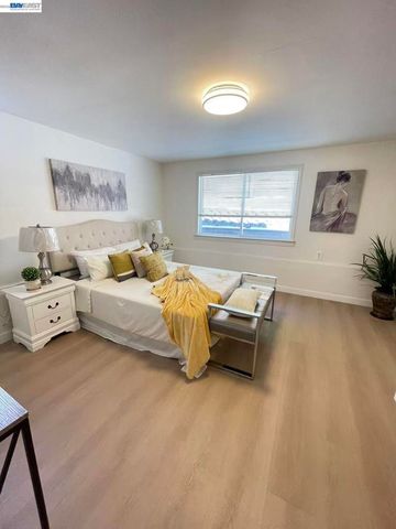 478 Joost Ave, San Francisco, CA 94127