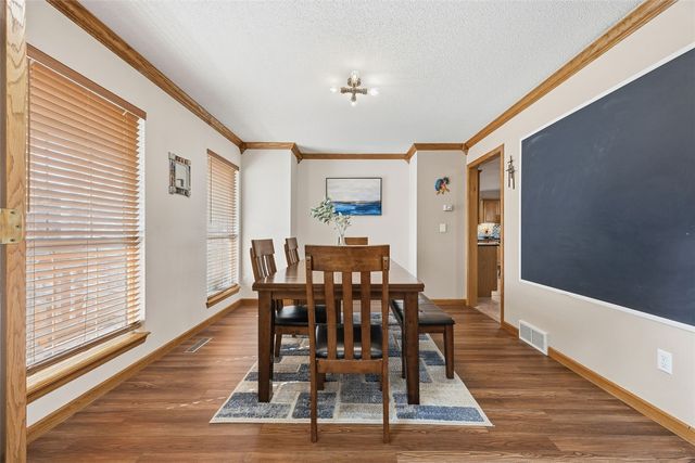 818 High Point Drive SW, Cedar Rapids, IA 52404