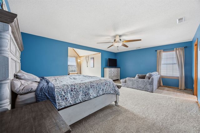 818 High Point Drive SW, Cedar Rapids, IA 52404