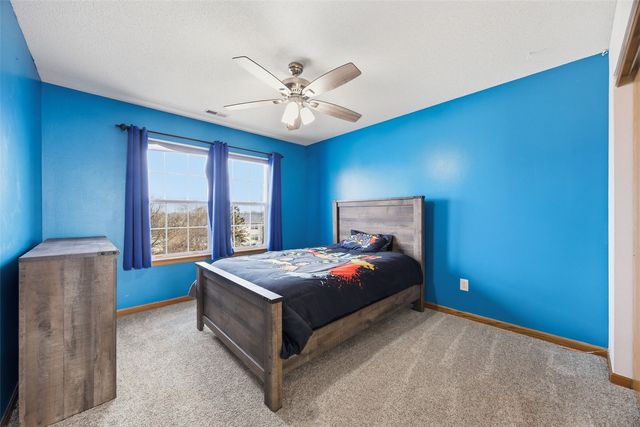 818 High Point Drive SW, Cedar Rapids, IA 52404