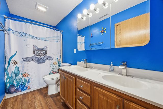 818 High Point Drive SW, Cedar Rapids, IA 52404