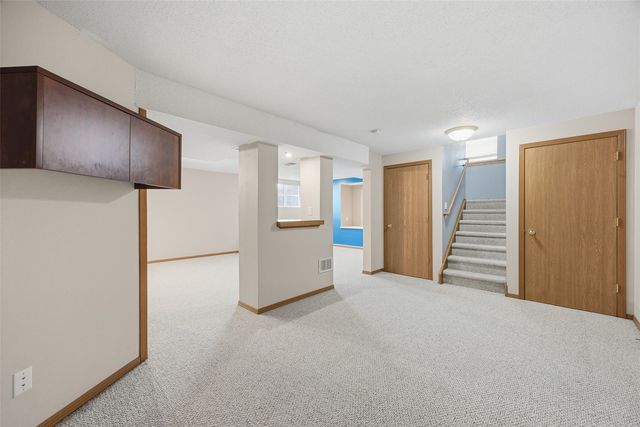 818 High Point Drive SW, Cedar Rapids, IA 52404