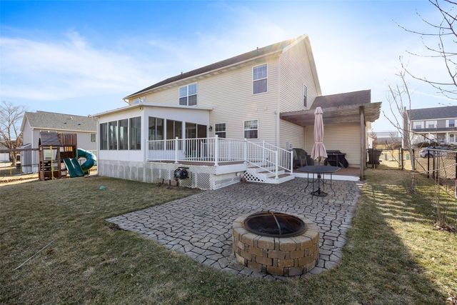 818 High Point Drive SW, Cedar Rapids, IA 52404