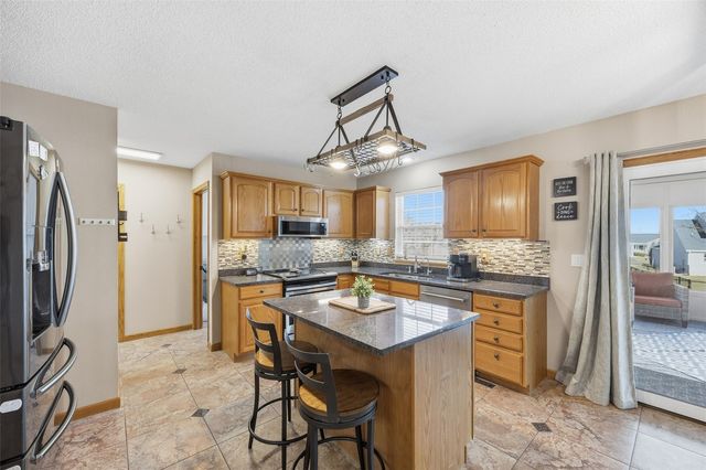 818 High Point Drive SW, Cedar Rapids, IA 52404